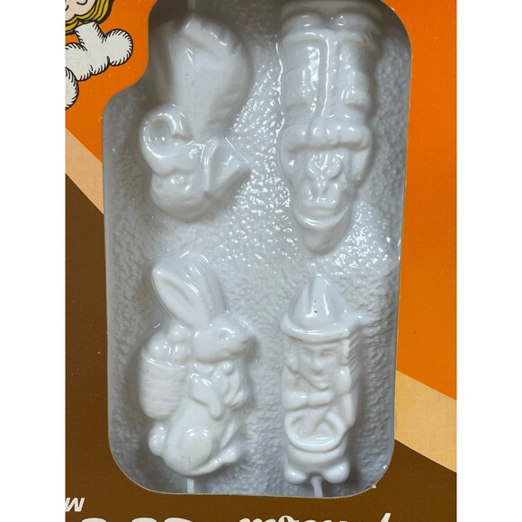 Venezia Choc-a-mold Kit Vintage with Booklet Animals & Holidays Plastic Moulds - Picture 7 of 11